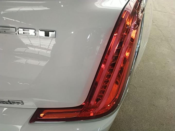 XTS 2018 28T Tech photo 7