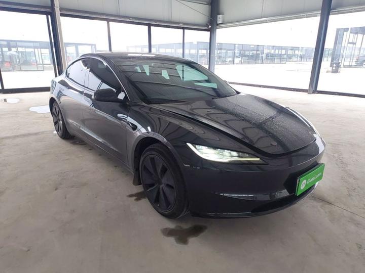 Model 3 2023 RWD photo 3