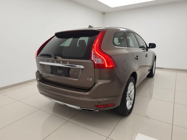 XC60 2017 T5 Upgraded photo 6