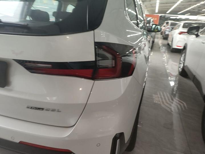 iX1 2026 eDrive25L X Design Package photo 7