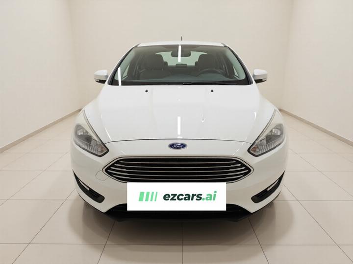 Focus 2015 Sedan 1.6L AT Comfort photo 2