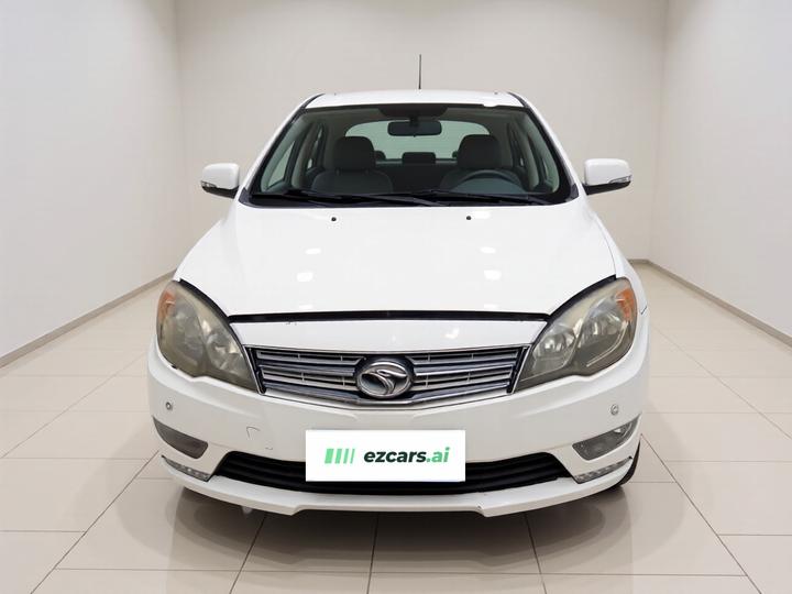 V5 2015 1.5L MT Luxury photo 2