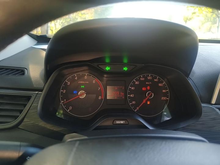 310 2016 1.2L MT Comfort photo 7