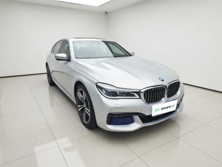 7 Series 2017 740Li xDrive photo 3