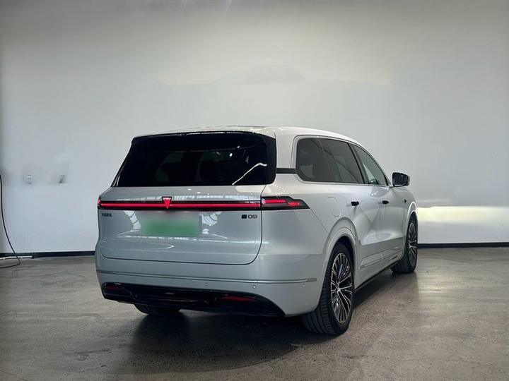 Deepal S09 2025 AWD Ultra+ photo 4