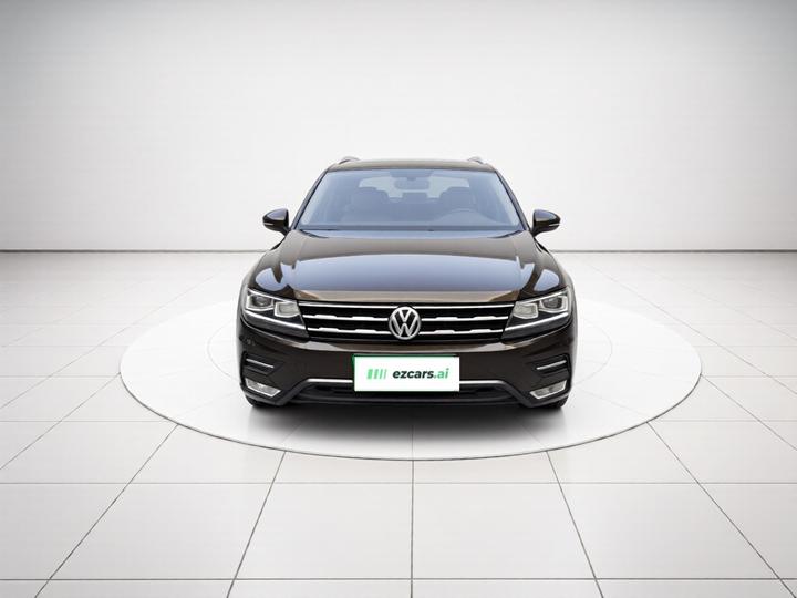 Tiguan L 2018 330TSI AT RWD Luxury photo 2
