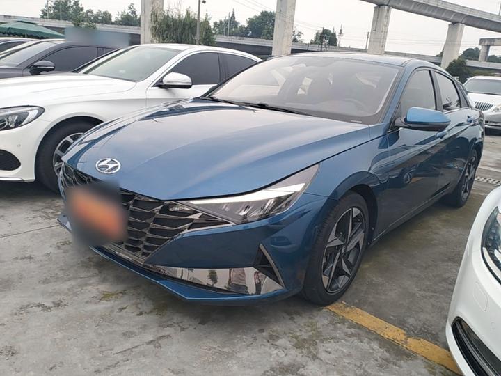 Elantra 2022 1.5L CVT LUX Premium