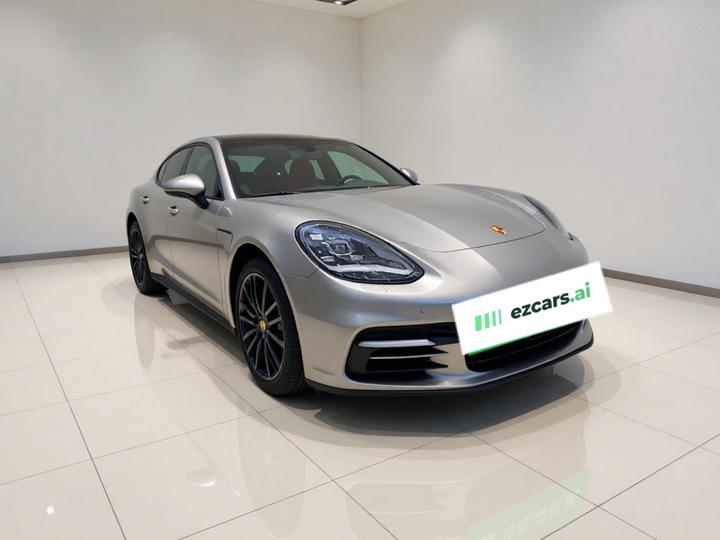 2017 Panamera 4 Executive Extended 3.0T photo 3