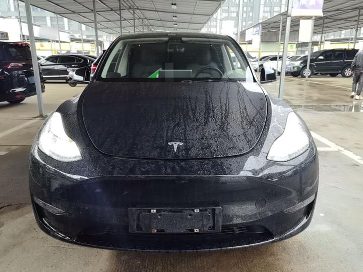 Model Y 2021 Standard Range RWD photo 2