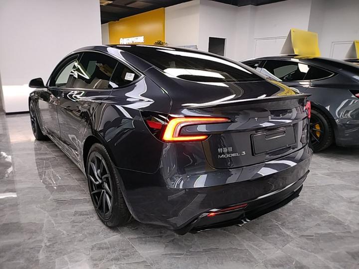 Model 3 2024 Performance AWD photo 4