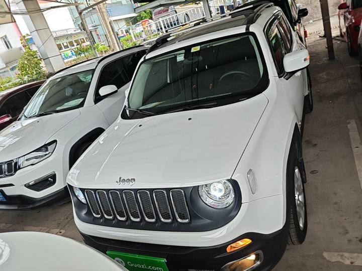 Renegade 2018 180T AT photo 2