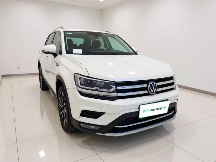 Tharu 2022 330TSI AWD Luxury photo 3