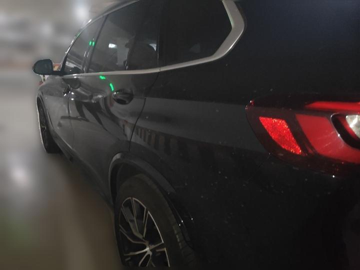 X5 2022 Facelift xDrive 30Li Exclusive M Sport Package photo 4