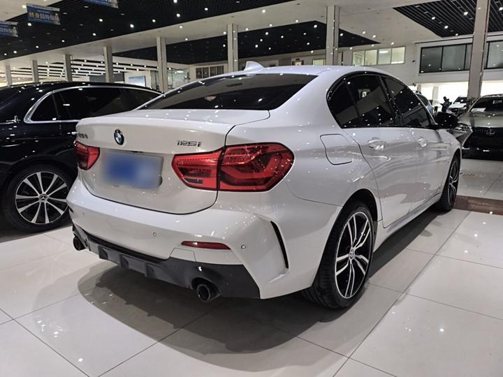 1 Series 2022 125i M Sport photo 4