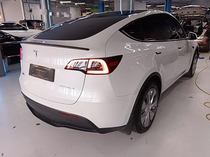 Model Y 2021 Standard Range RWD photo 4