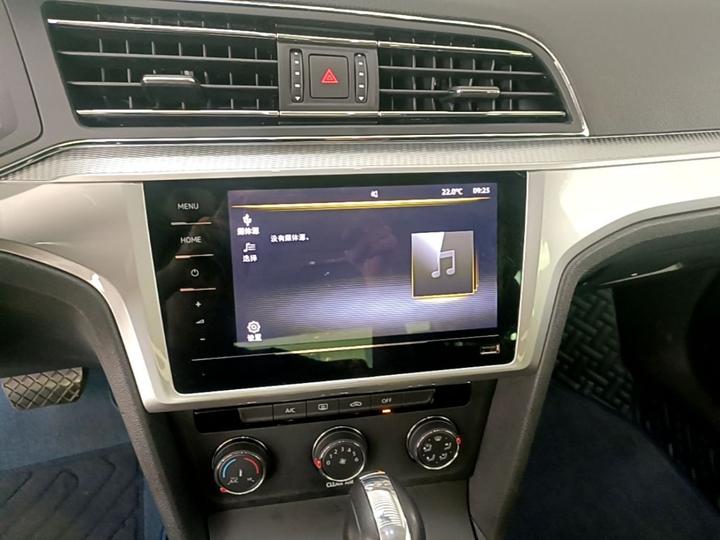 Lamando 2021 230TSI DSG photo 4