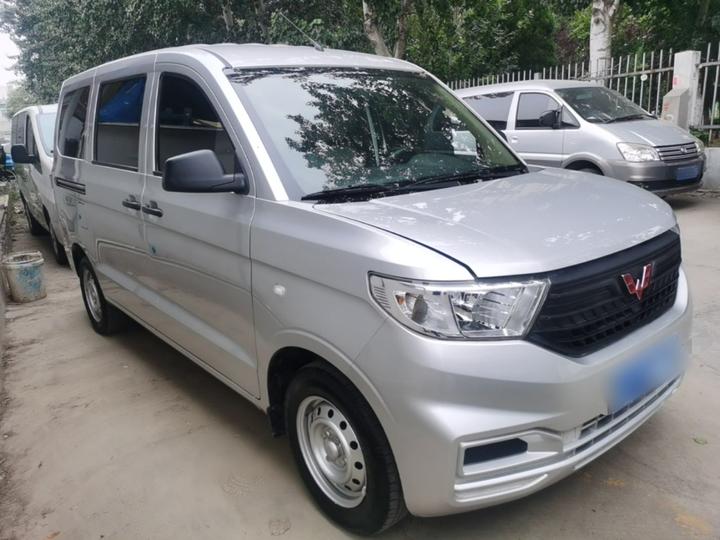 Wuling Hongguang V 2022 1.5L LAR photo 3