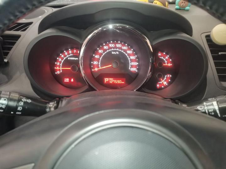 2013 1.6L AT Premium photo 2