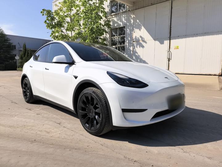 Model Y 2023 RWD photo 3