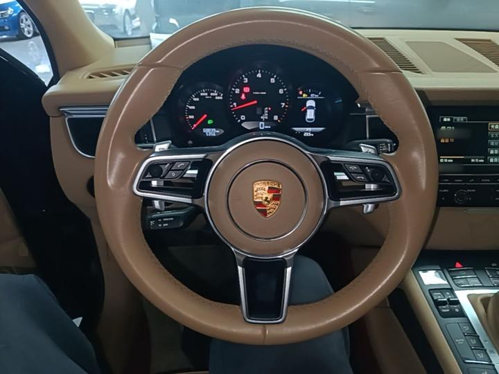 2014 Macan 2.0T photo 6