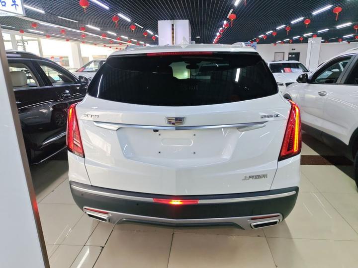 XT5 2021 28T Luxury photo 3