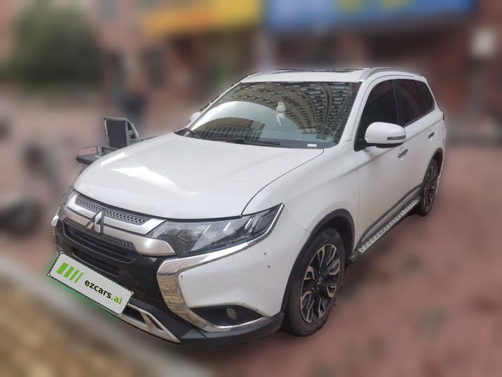 Outlander 2019 2.4L AWD Enjoy 5-Seater China VI