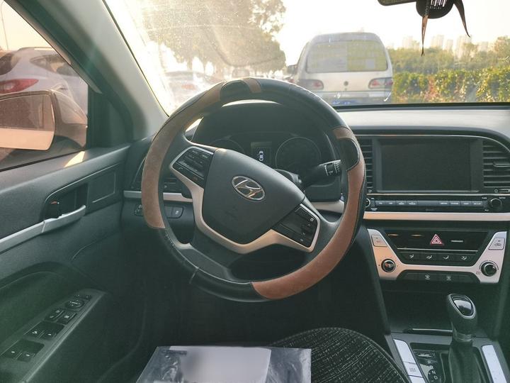 Elantra 2016 1.6L AT Smart Elite photo 3