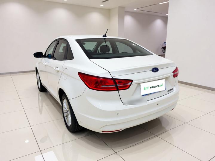 Escort 2017 Facelift 1.5L AT Comfort photo 4