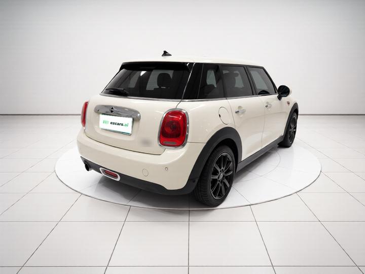 2016 1.2T ONE 5-Door photo 6