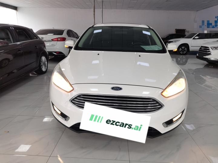 Focus 2015 Sedan 1.6L AT photo 2