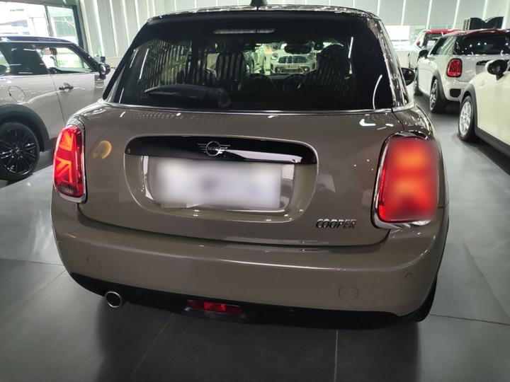2020 1.5T COOPER Classic 5-Door photo 3