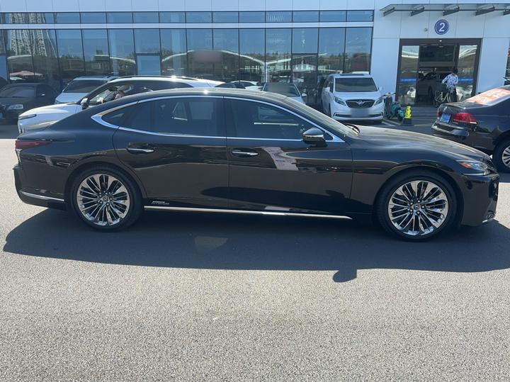 LS 2018 500h Executive China VI photo 4