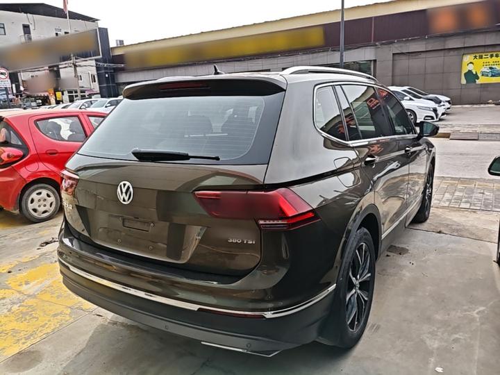 Tiguan L 2018 380TSI AT AWD Flagship photo 4