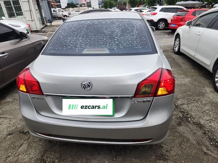 Excelle 2015 1.5L MT Classic photo 3
