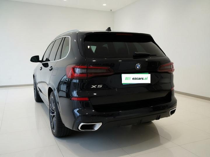 X5 2022 xDrive 30Li M Sport Package photo 4