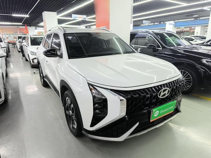 ix35 2023 2.0L Premium LUX photo 3