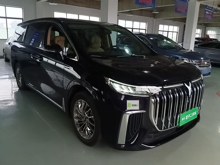 Voyah Dreamer 2024 PHEV Extended Range Flagship photo 3