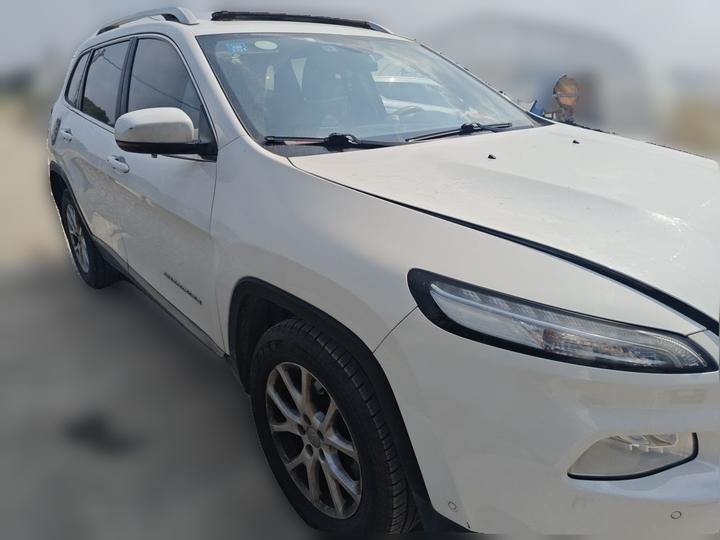 Cherokee 2016 2.4L Leading photo 3