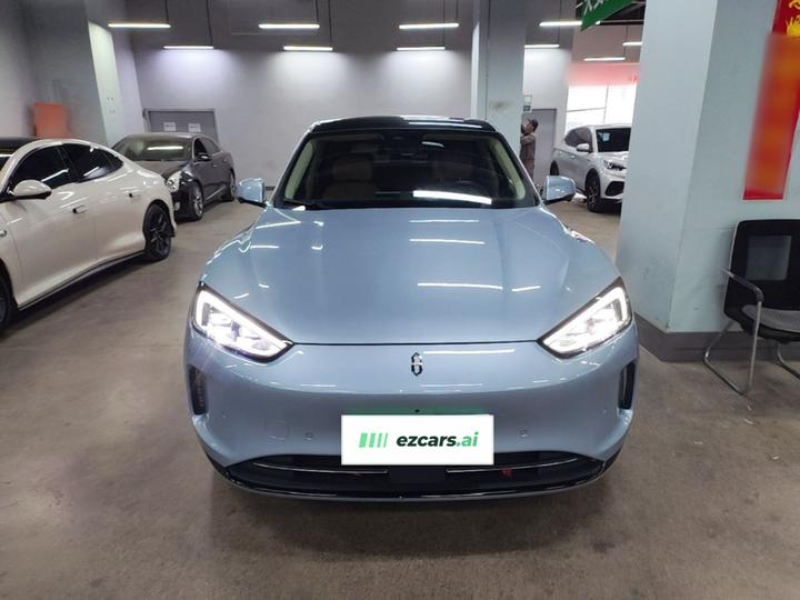 HIMA AITO M5 2022 EV AWD Performance photo 2