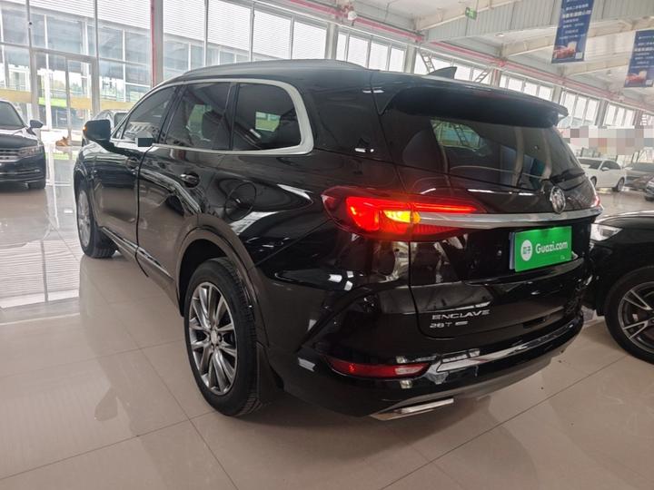2020 28T AWD Premium photo 4