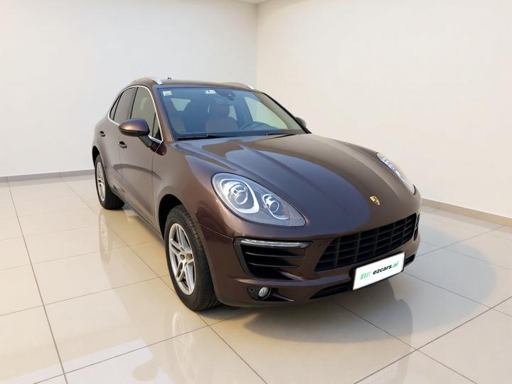 2017 Macan 2.0T photo 3