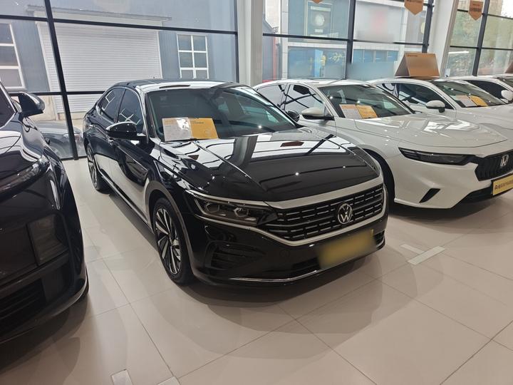 Passat 2022 330TSI Luxury photo 3