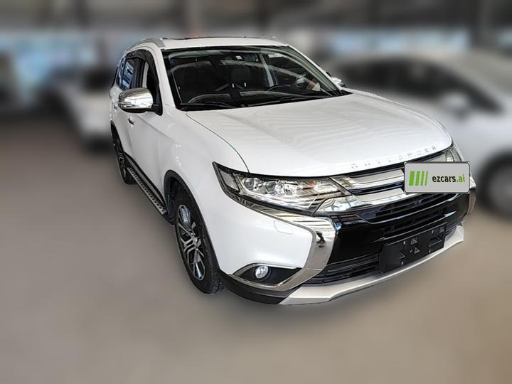 Outlander 2016 2.4L AWD Luxury 7-Seater photo 3