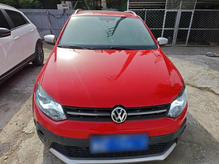 2012 1.6L Cross Polo AT photo 2