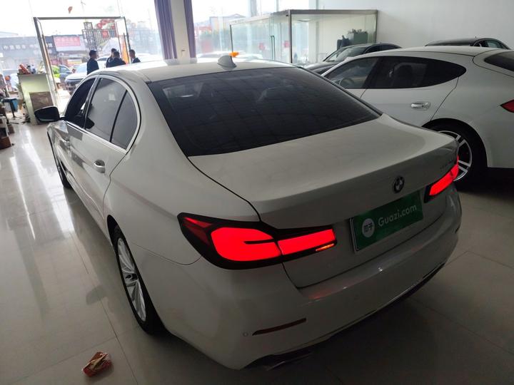 5 Series 2021 525Li Luxury photo 4