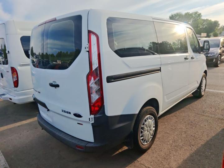 Transit 2017 2.0T Diesel Short Wheelbase China V photo 4