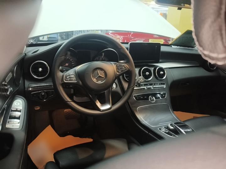 C-Class 2015 Facelift C 200 L Sport photo 5