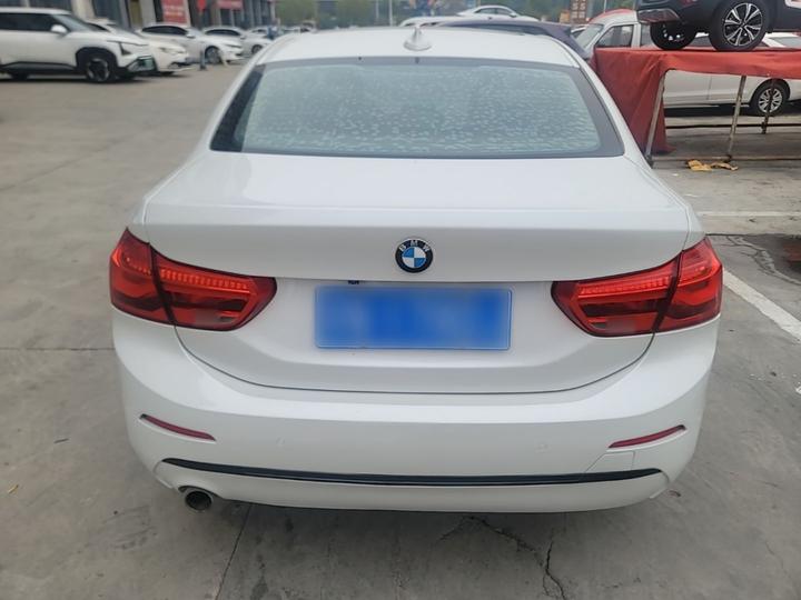 1 Series 2018 118i Sport photo 5