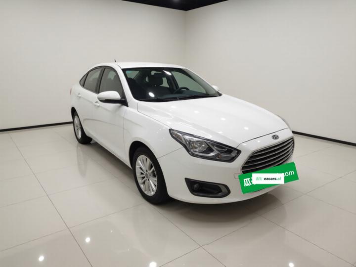Escort 2015 1.5L MT Comfort photo 3