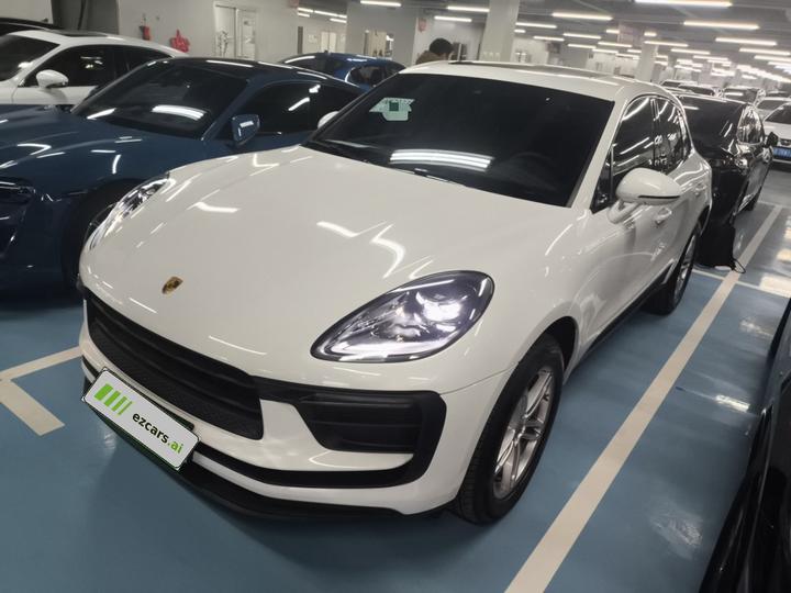 2024 Macan 2.0T